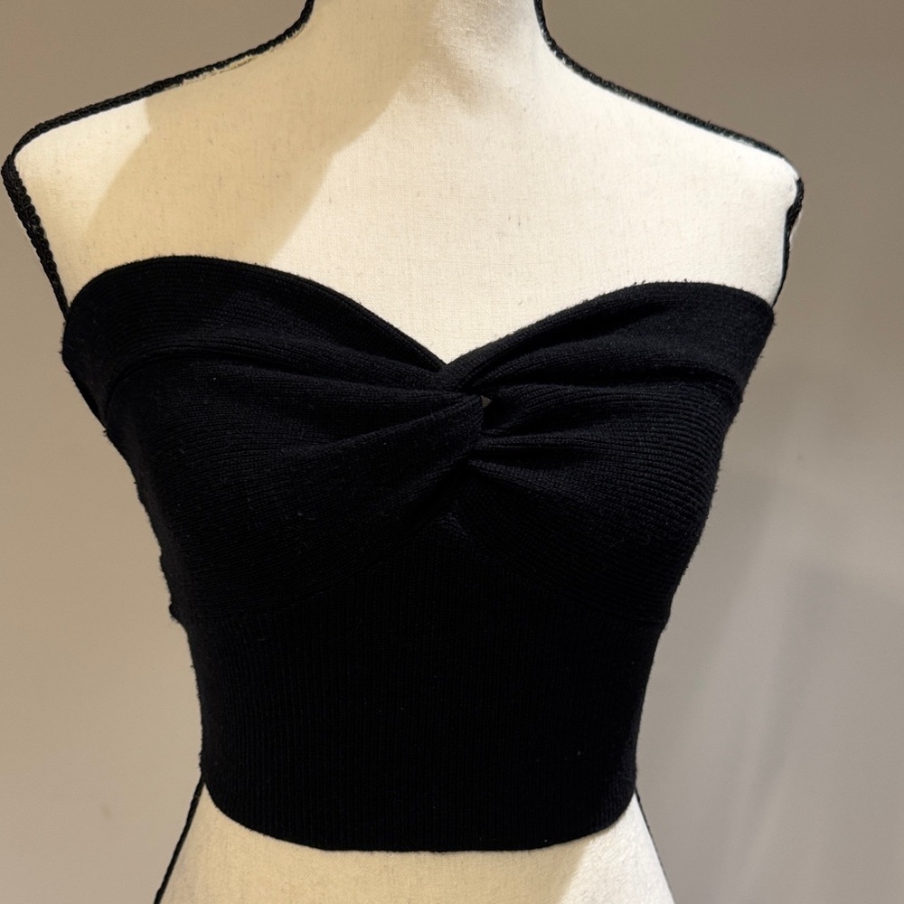 Beginning Boutique Black Crop Top